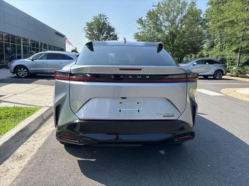 2023 Lexus RZ 450e Luxury