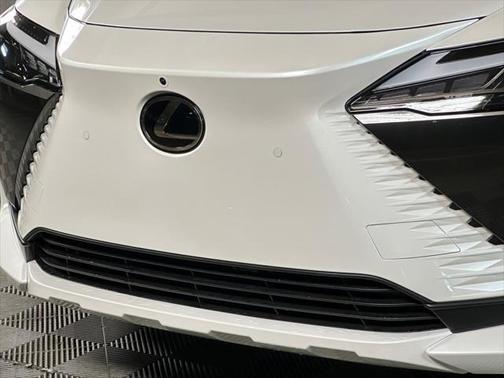 2025 Lexus RZ 450e Premium