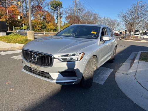 2020 Volvo XC60 T5 Momentum