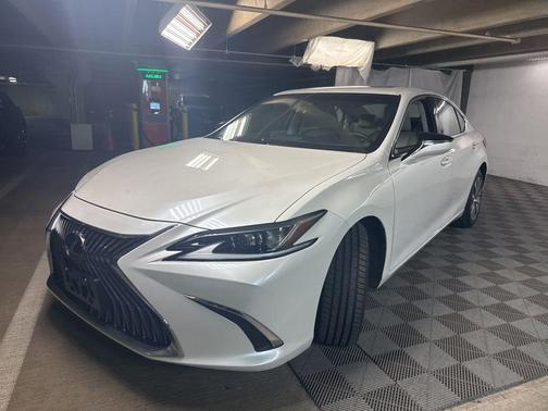 Eminent White Pearl 2021 Lexus ES 250 Base