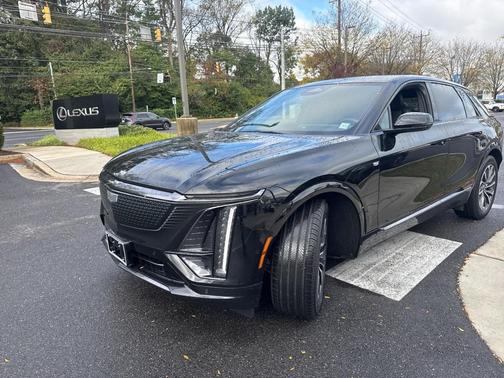 2025 Cadillac LYRIQ Sport