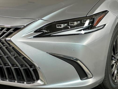 2025 Lexus ES 350 Ultra Luxury