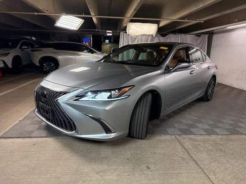 2023 Lexus ES 350 Base