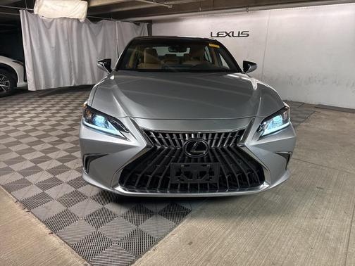 2023 Lexus ES 350 Base