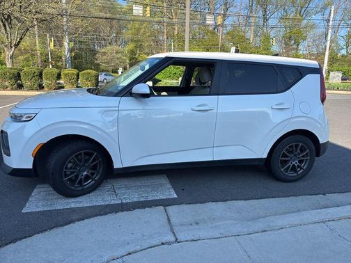Snow White Pearl 2020 Kia Soul LX