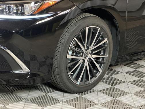 2024 Lexus ES 350 Premium