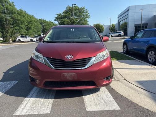 2012 Toyota Sienna LE