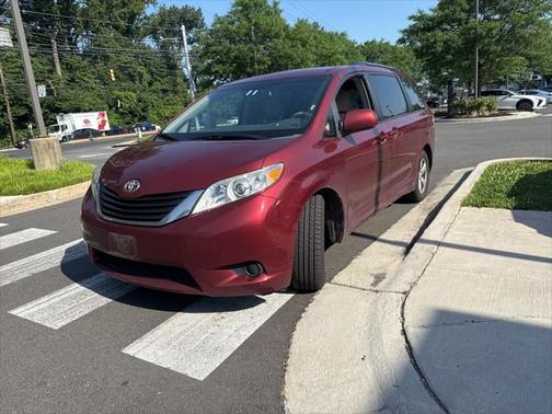 2012 Toyota Sienna LE