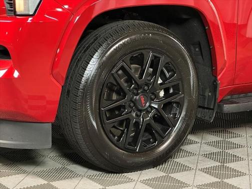 2024 Toyota Sequoia SR5