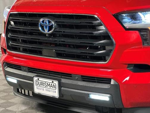 2024 Toyota Sequoia SR5