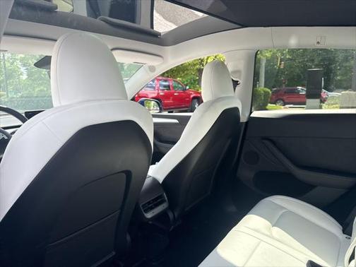 2024 Tesla Model Y Long Range Dual Motor All-Wheel Drive