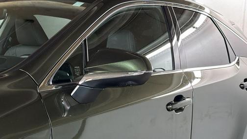 Nori Green Pearl 2026 Lexus RX 450h+ Base