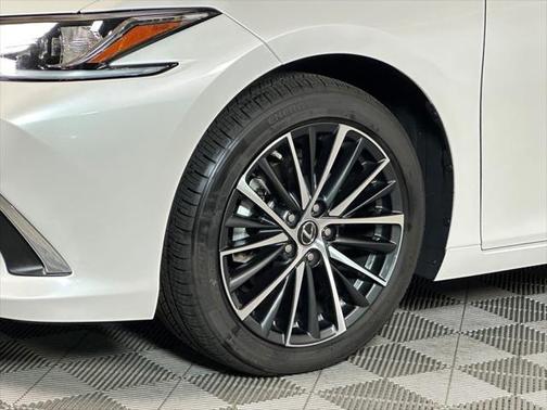 2024 Lexus ES 350 Base