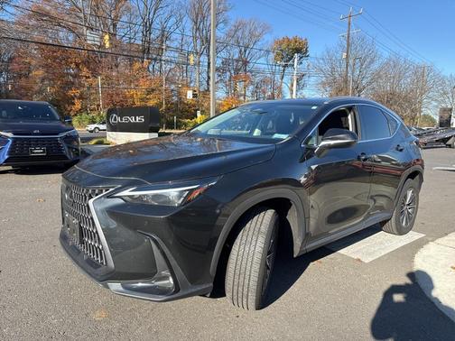 2022 Lexus NX 350h Premium