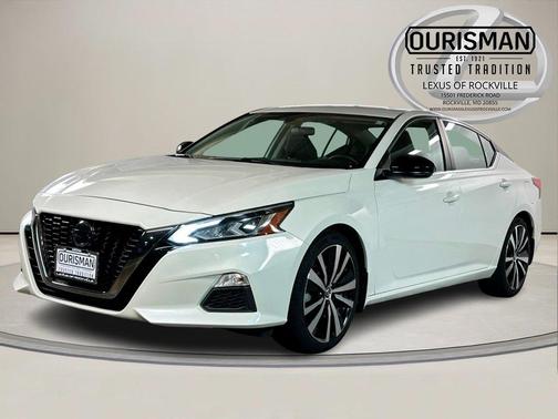 2020 Nissan Altima SR FWD