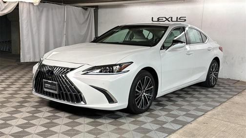 2023 Lexus ES 250 Base