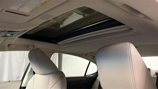 2023 Lexus ES 250 Base