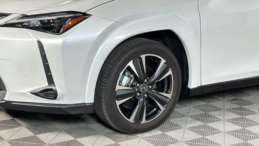 Eminent White Pearl 2025 Lexus UX 300h Premium