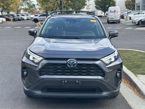 2022 Toyota RAV4 Hybrid XLE Premium