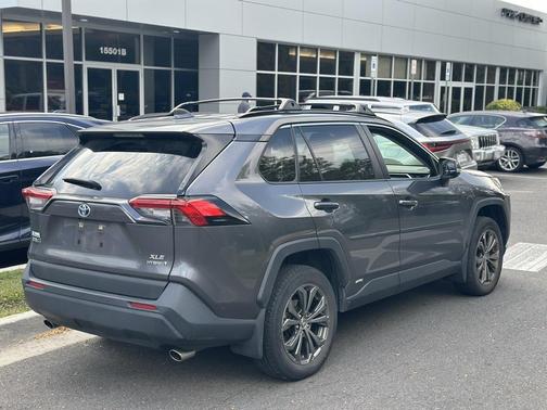 2022 Toyota RAV4 Hybrid XLE Premium