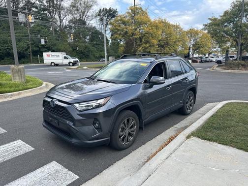 2022 Toyota RAV4 Hybrid XLE Premium