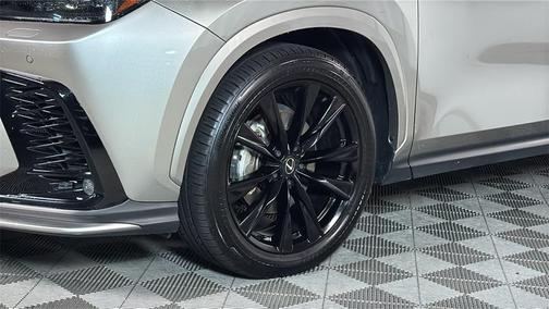 2024 Lexus NX 450h+ F SPORT Handling
