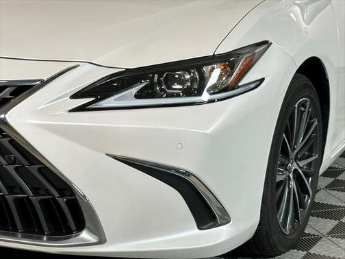 2024 Lexus ES 350 Base