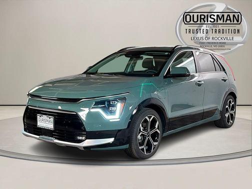 Cityscape Green 2024 Kia Niro Touring