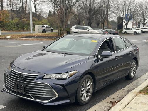 2020 Toyota Avalon XLE
