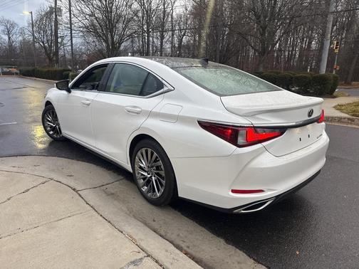 2025 Lexus ES 350 Ultra Luxury