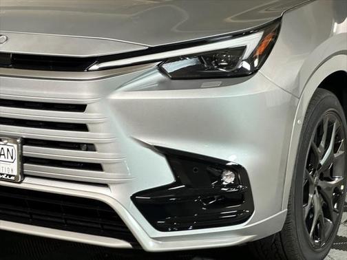 2025 Lexus TX 500h F SPORT Premium
