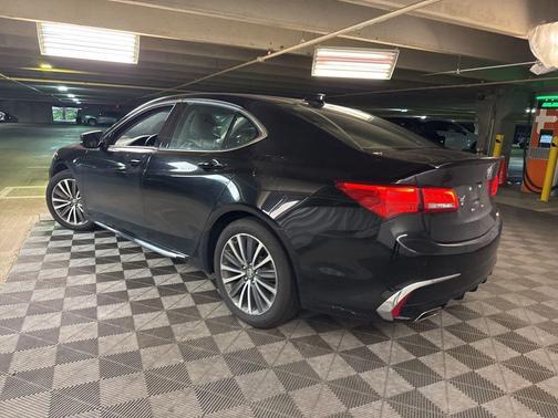 Crystal Black Pearl 2018 Acura TLX Base