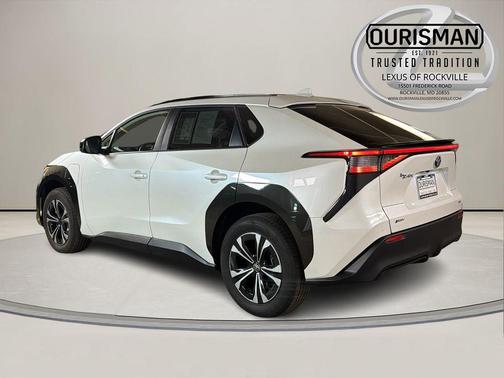 Wind Chill Pearl 2025 Toyota bZ4X XLE