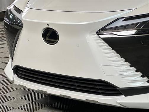 2025 Lexus RZ 450e Premium