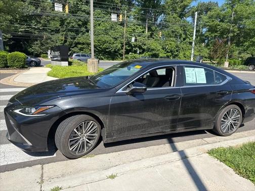 2023 Lexus ES 350 Base