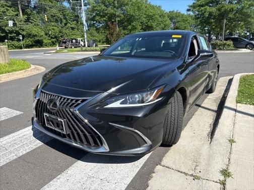2023 Lexus ES 350 Base