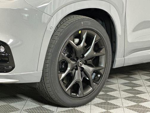 2025 Lexus TX 500h F SPORT Premium