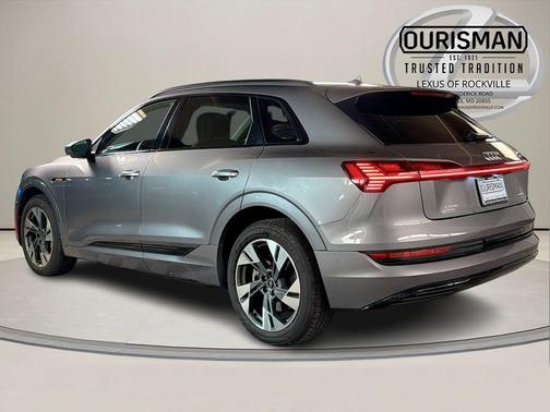 2022 Audi e-tron Premium