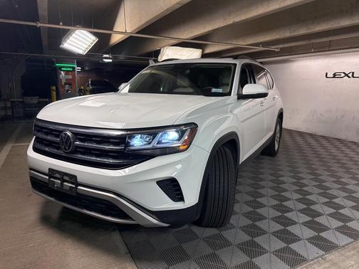 2022 Volkswagen Atlas 3.6L SE w/Technology