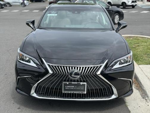 2021 Lexus ES 250 Base