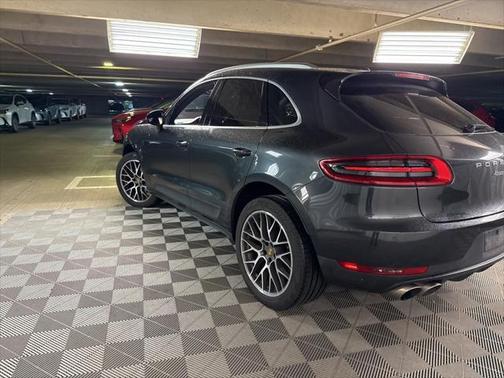 2018 Porsche Macan Base