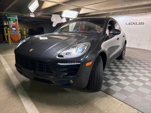 2018 Porsche Macan Base