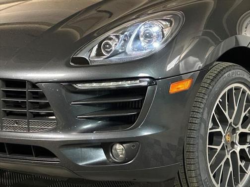 2018 Porsche Macan Base