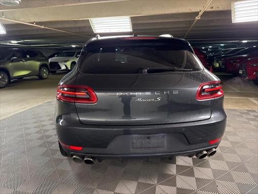 2018 Porsche Macan Base
