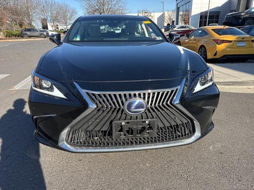 2021 Lexus ES 300h Base