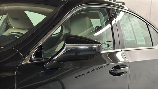 2021 Lexus ES 300h Base