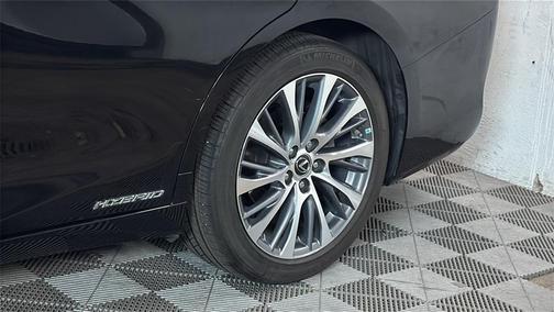 2021 Lexus ES 300h Base