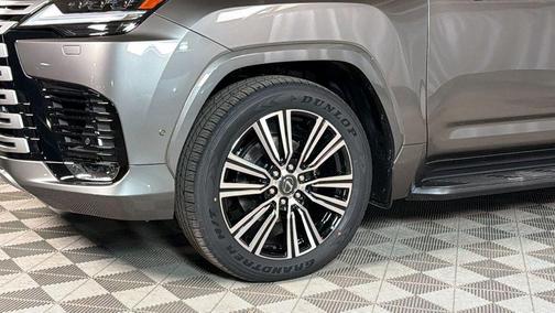 2026 Lexus LX 700h Luxury