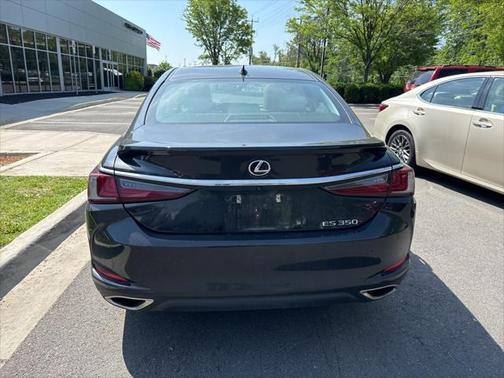 2022 Lexus ES 350 Base