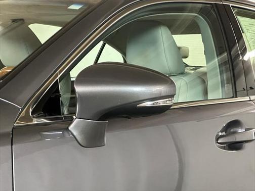 2013 Lexus ES 300h Base
